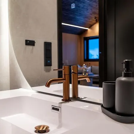 Signature Townhouse For Luxury Living Arctic Seasons * Tromsø