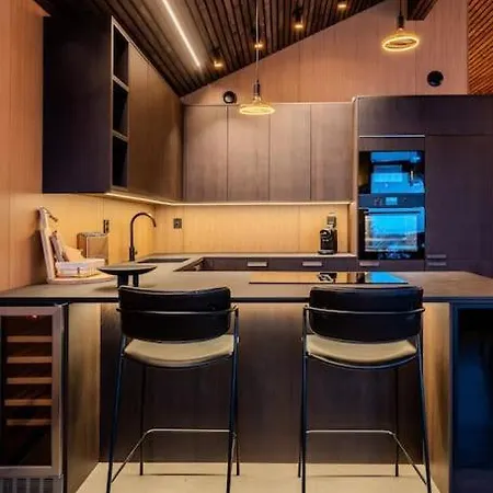 Signature Townhouse For Luxury Living Arctic Seasons Appartement *