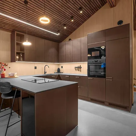 Signature Townhouse For Luxury Living Arctic Seasons דירה